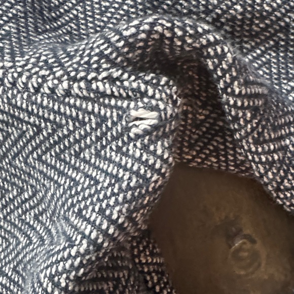 Orvis Blue and Cream Long Sleeve Sweater - Picture 3 of 5